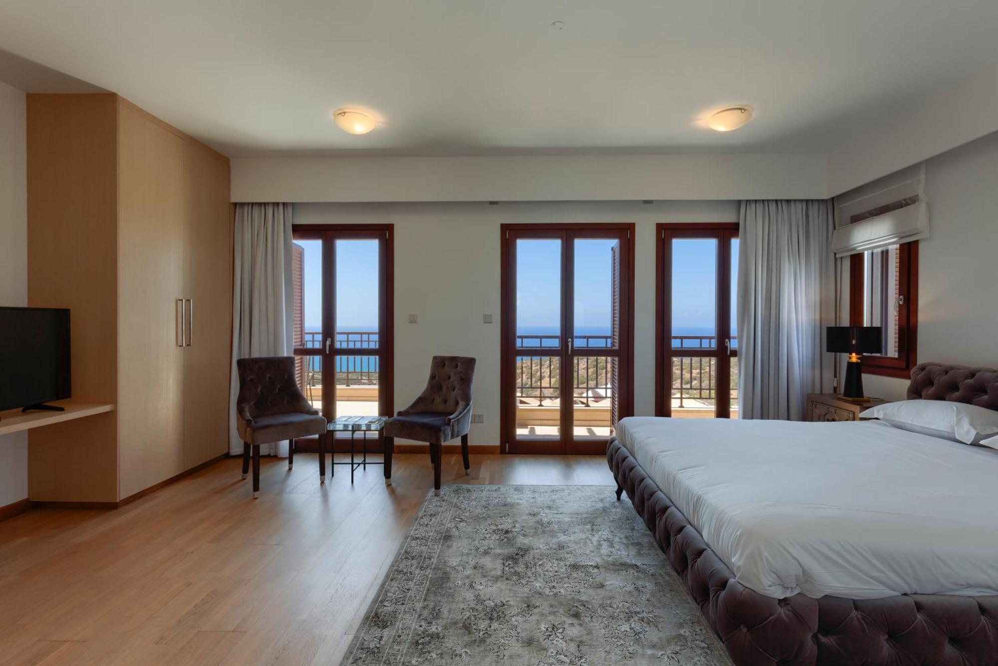 Aphrodite Hills - Junior Resort 5*