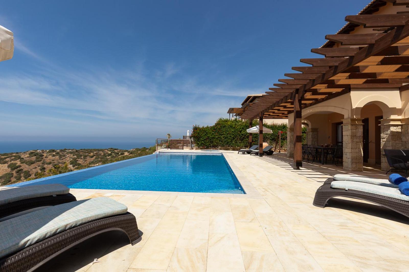 Aphrodite Hills - Junior Resort 5*