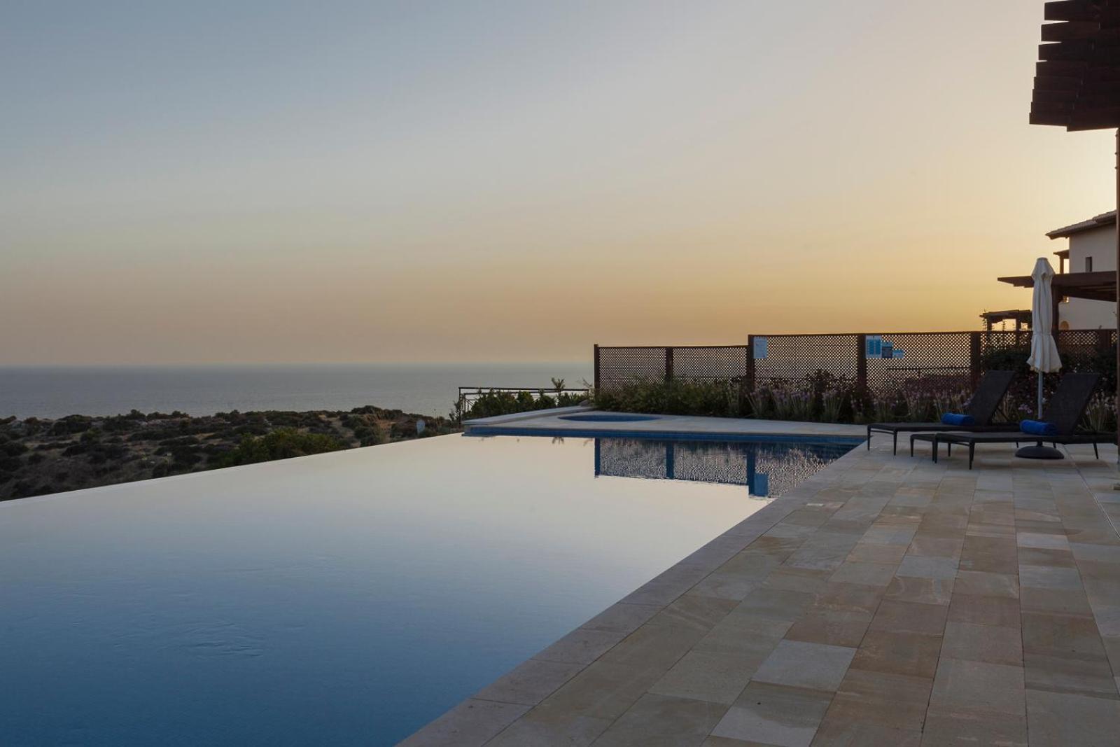 Aphrodite Hills - Junior 5*