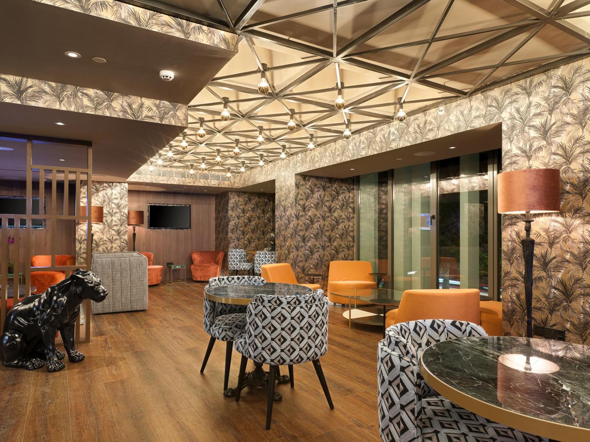 Nyx Hotel