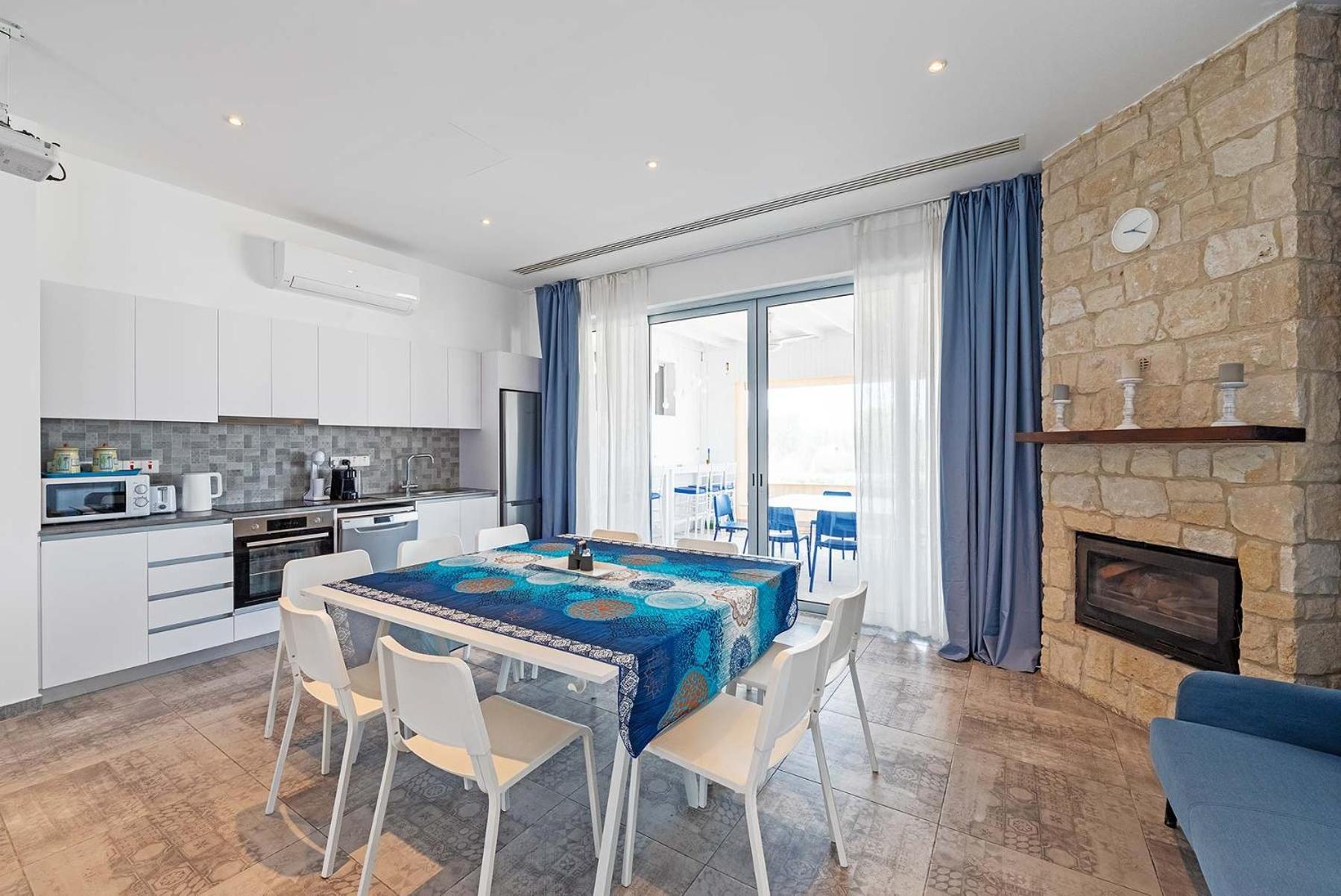 Villa Blue Diamond