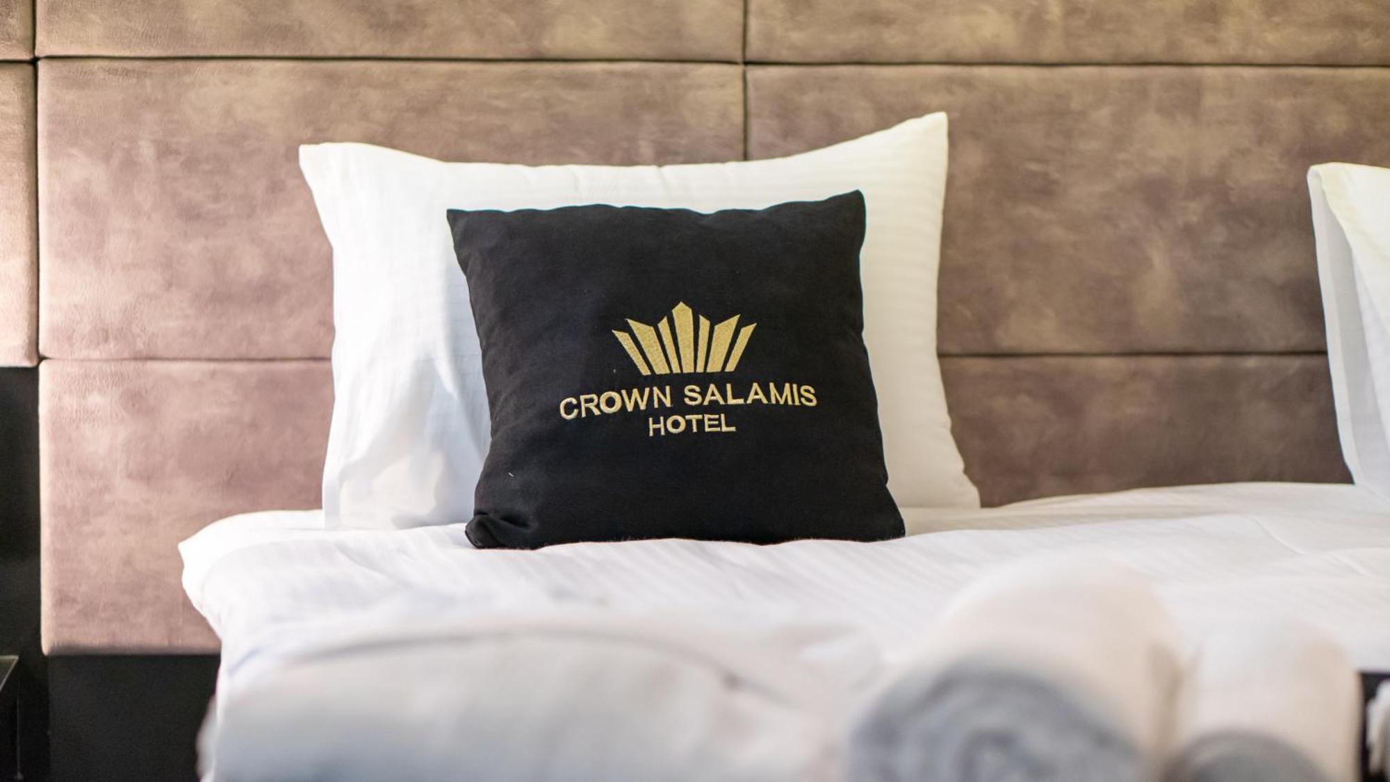 Hotel Crown Salamis *