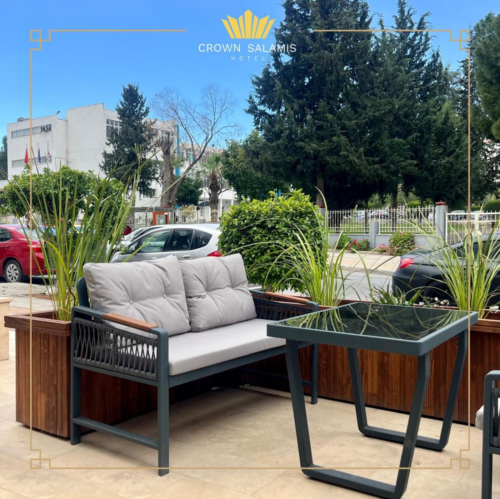 Hotel Crown Salamis