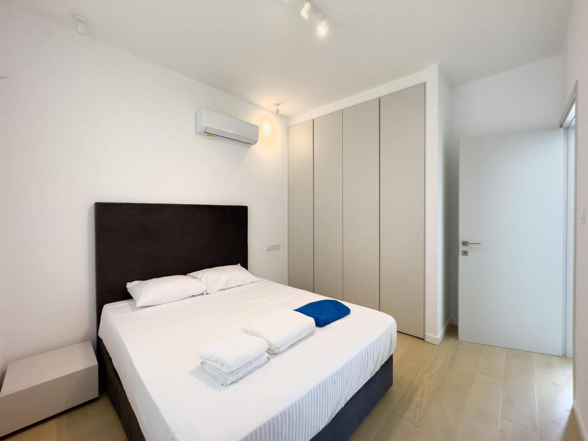 Sunset Park Villa