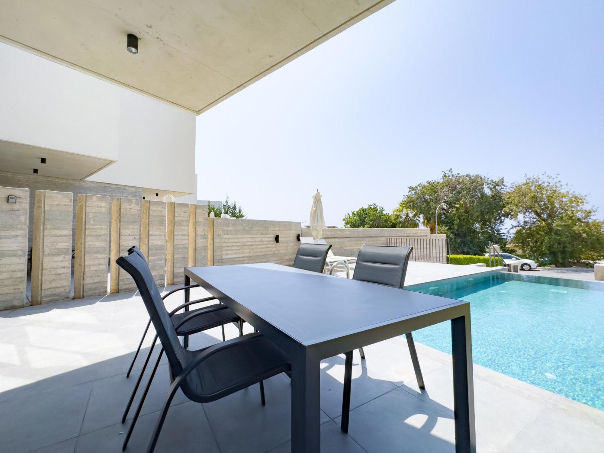 Sunset Park Villa *
