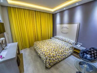 Hotel Nicholas Color 4*