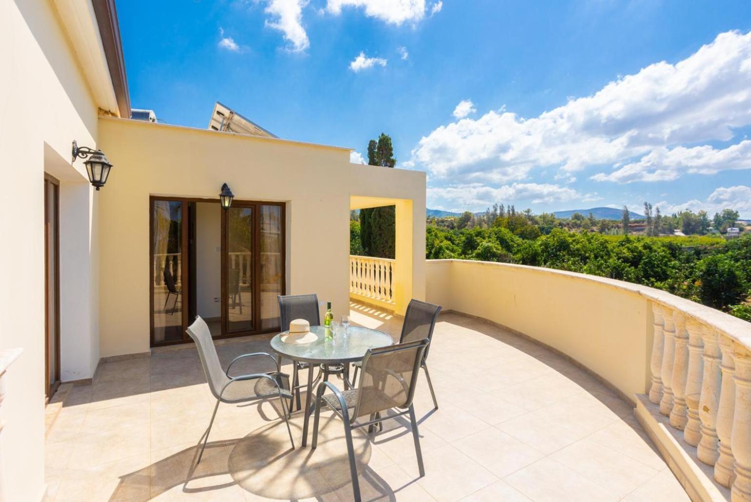 Tsikkos Ena Villa