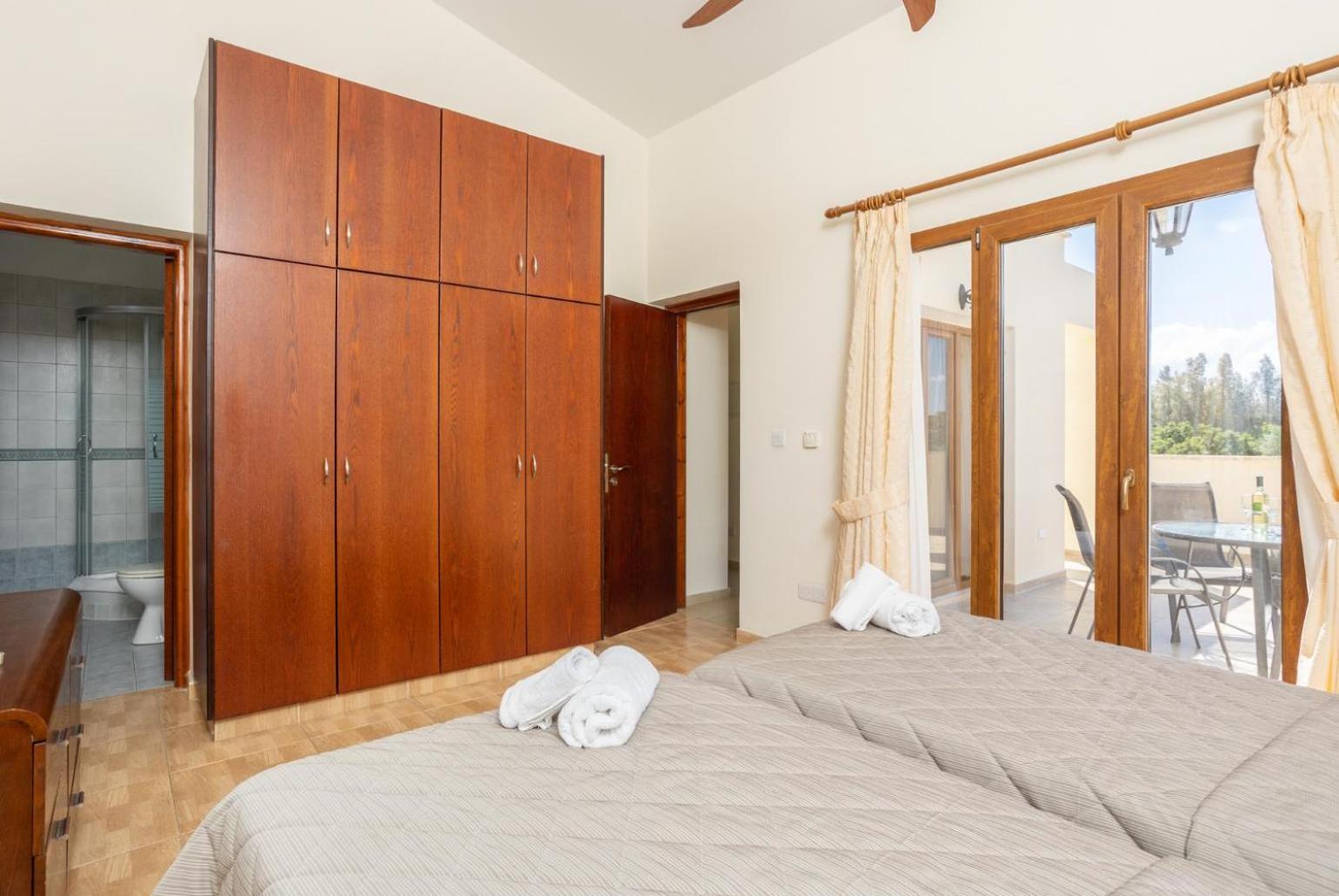 Tsikkos Tessera Villa *