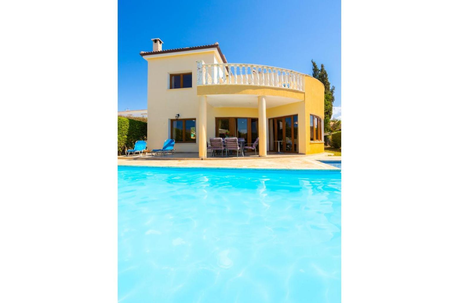 Villa Tsikkos Tessera *