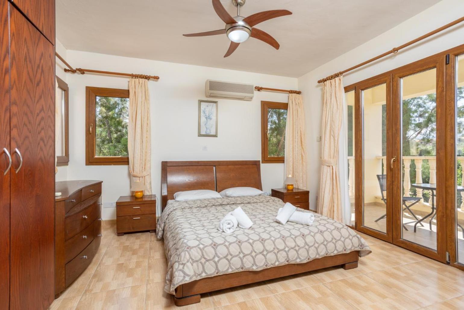 Villa Tsikkos Tessera
