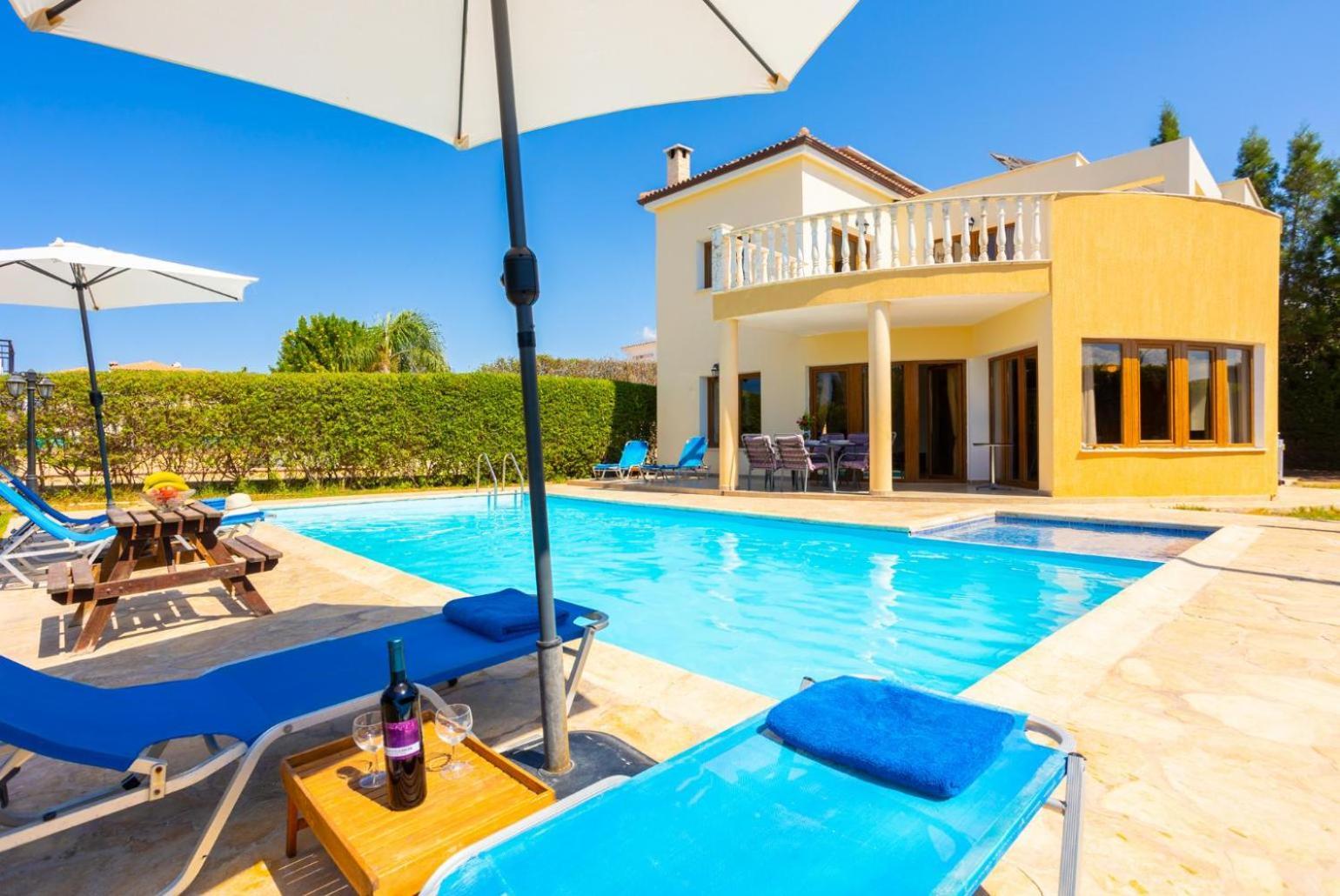 Villa Tsikkos Tessera Argaka