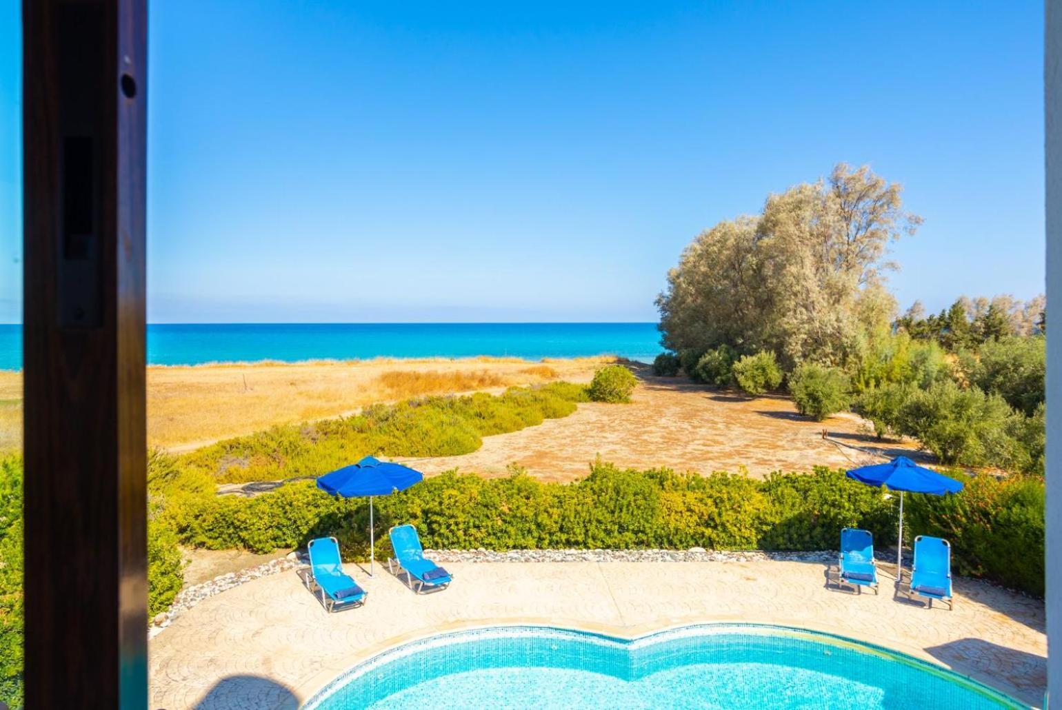 Villa Blue Bay Nicole Mavroli