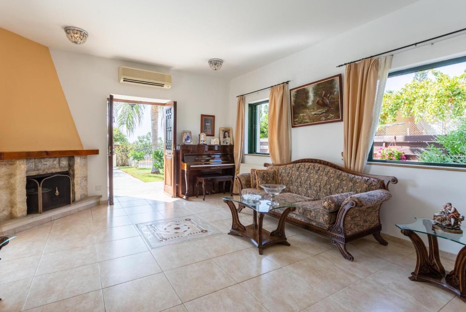Charianna Villa