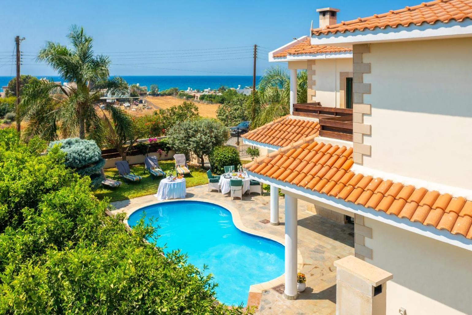 Villa Charianna *