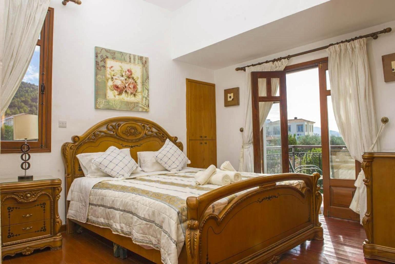 Minoas Villa