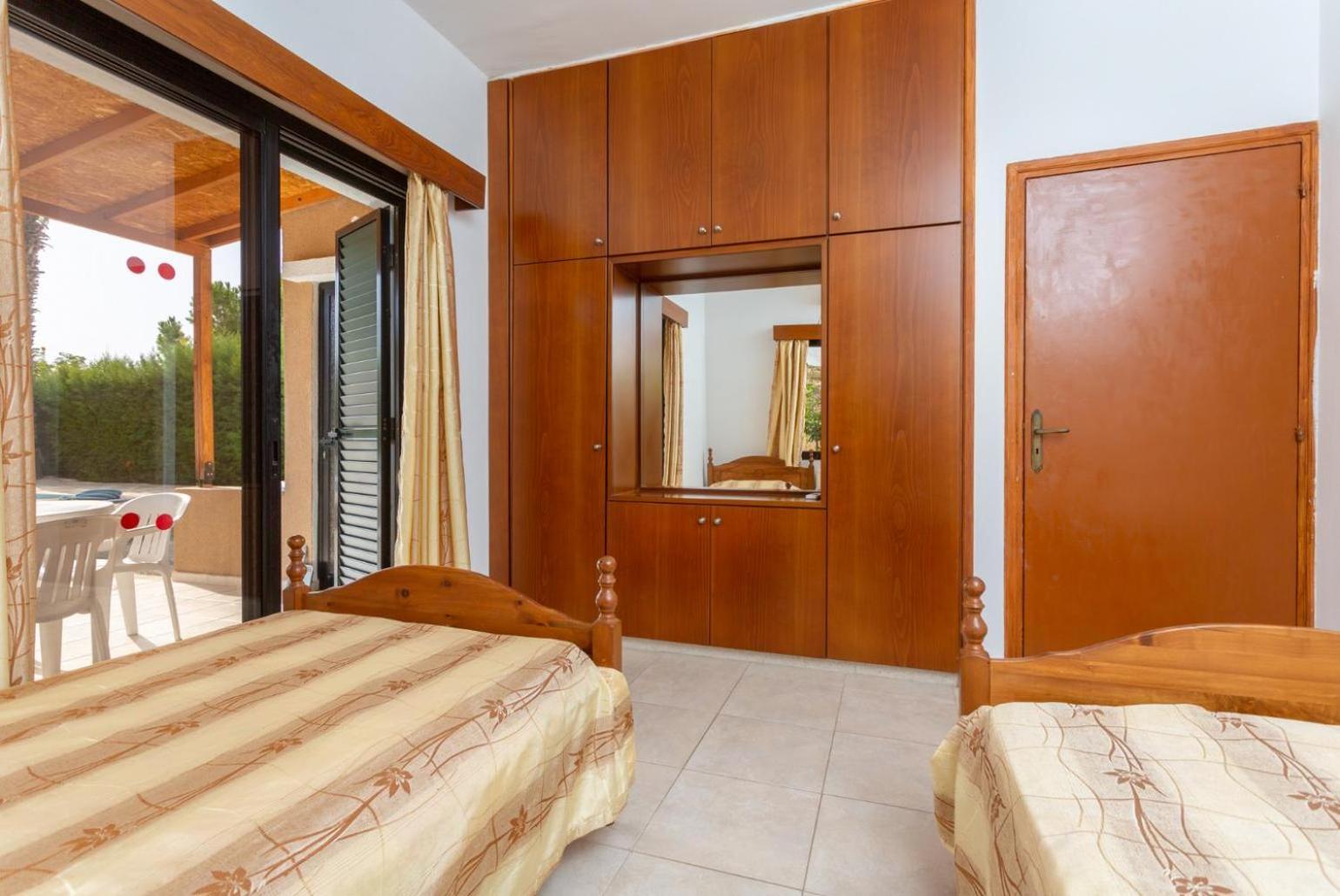 Eleni Villa Coral Bay