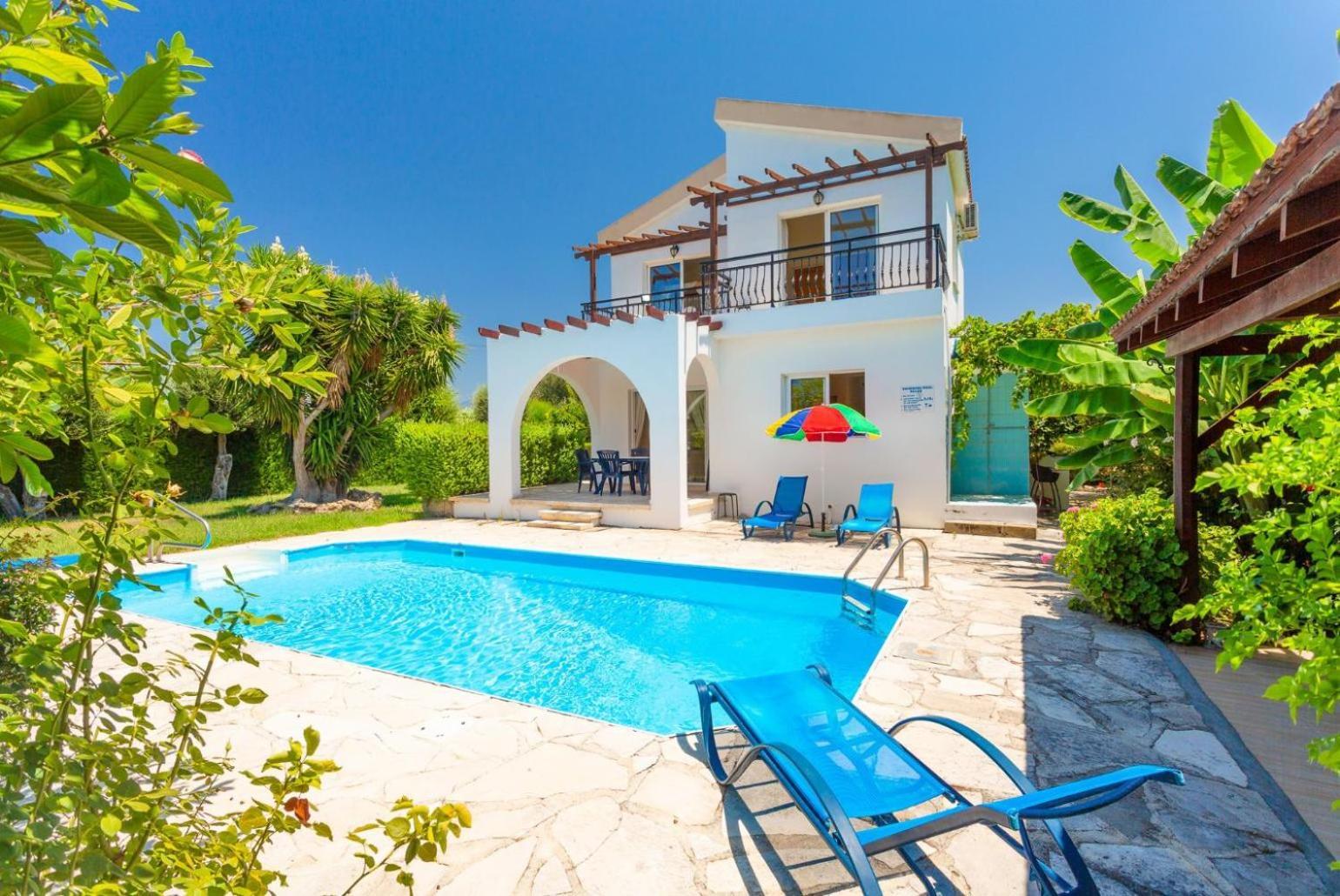 Sun Thio Villa Polis