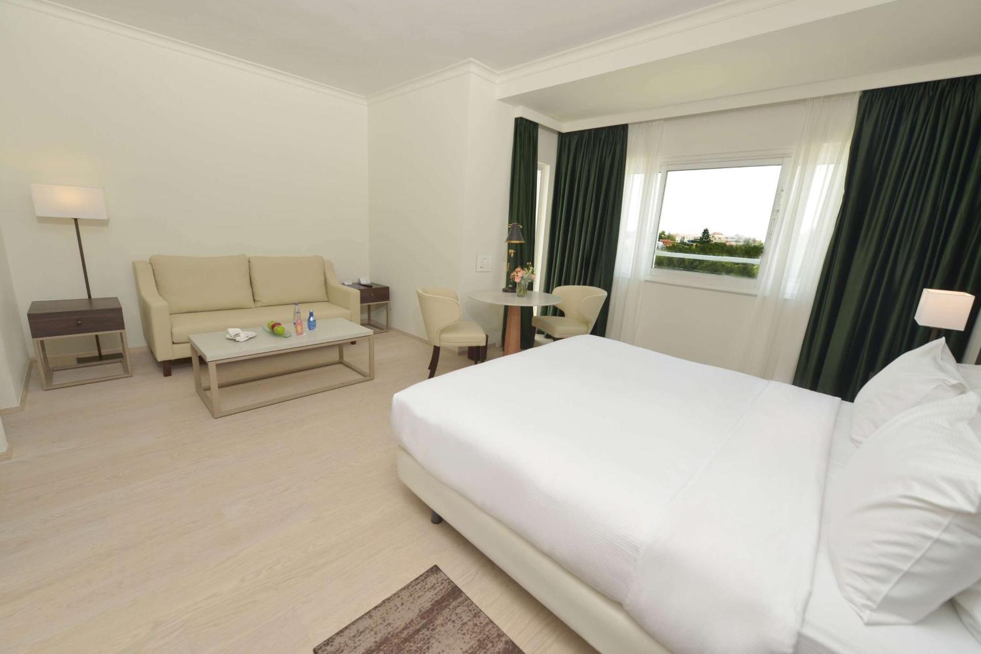 Hilton 5* Nicosia