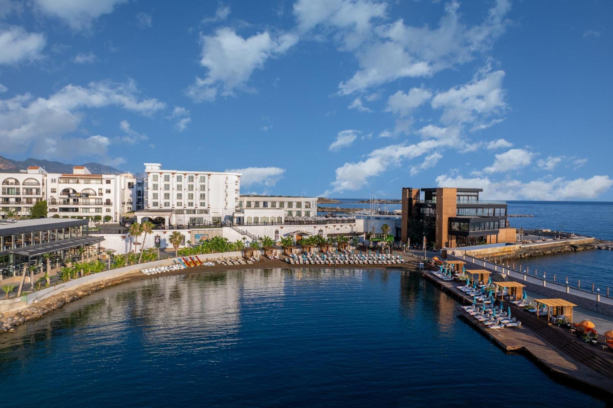 Les Ambassadeurs Casino&marina Hotel