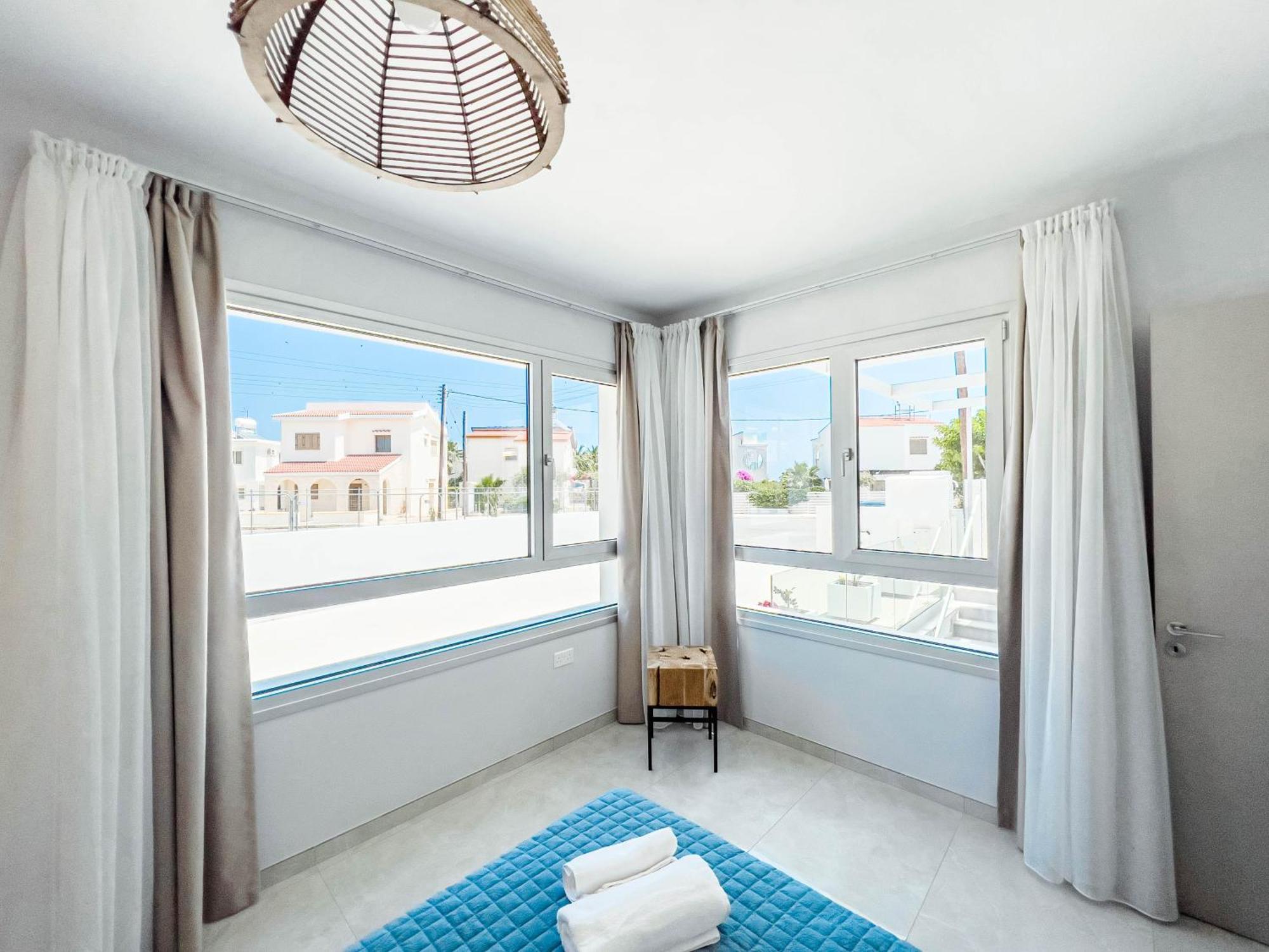 Geo Panoramic Konnos - Pool, Game Room, Gym Villa *