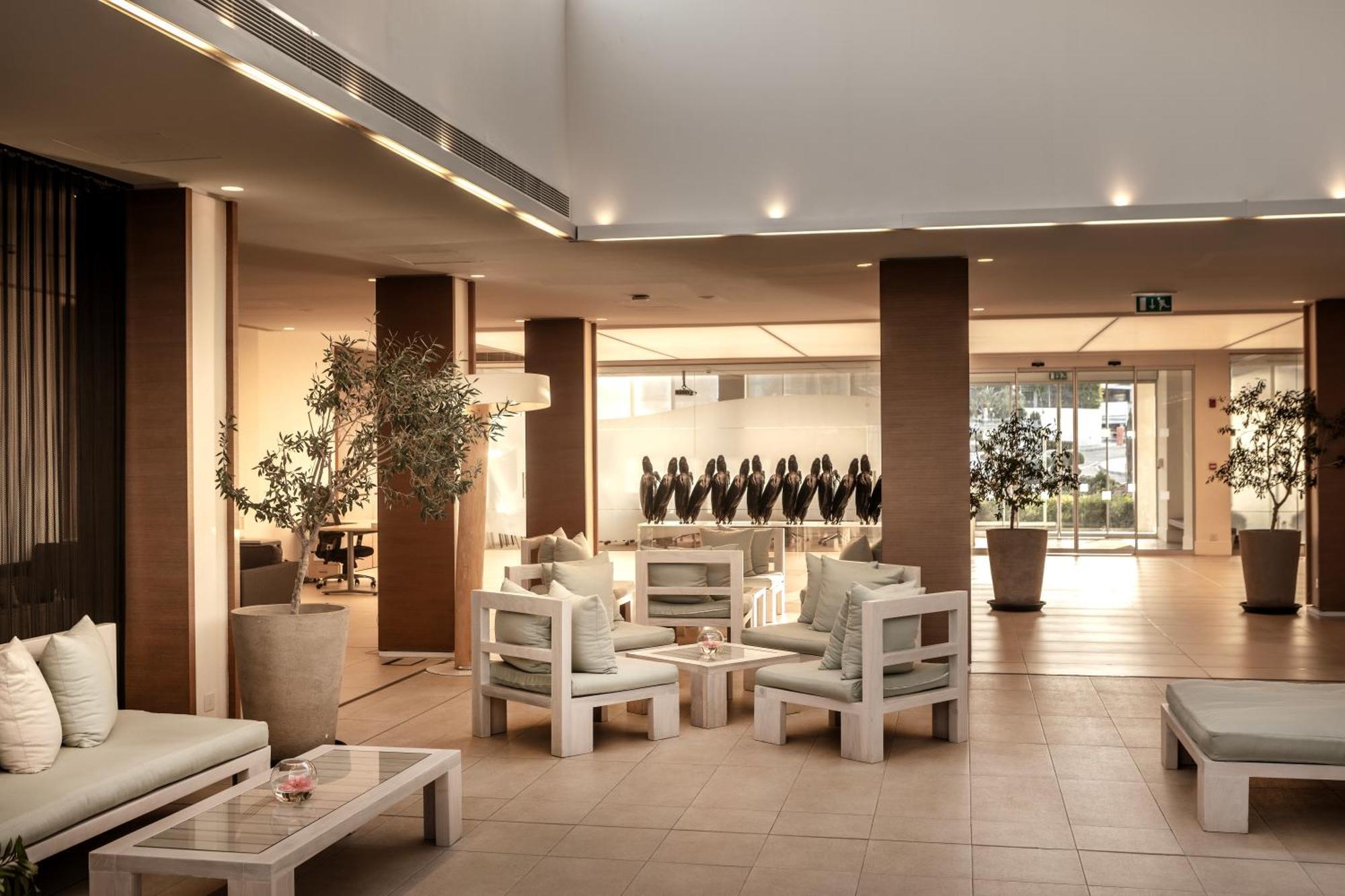 Capo Bay Hotel Protaras