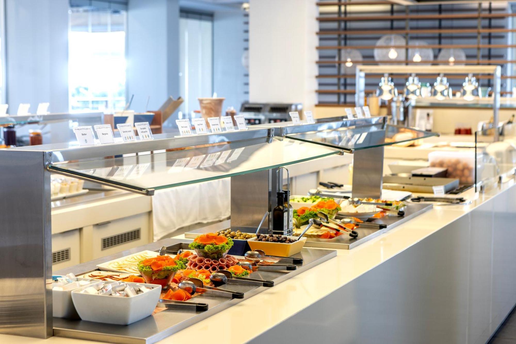 Capo Bay Hotel Protaras