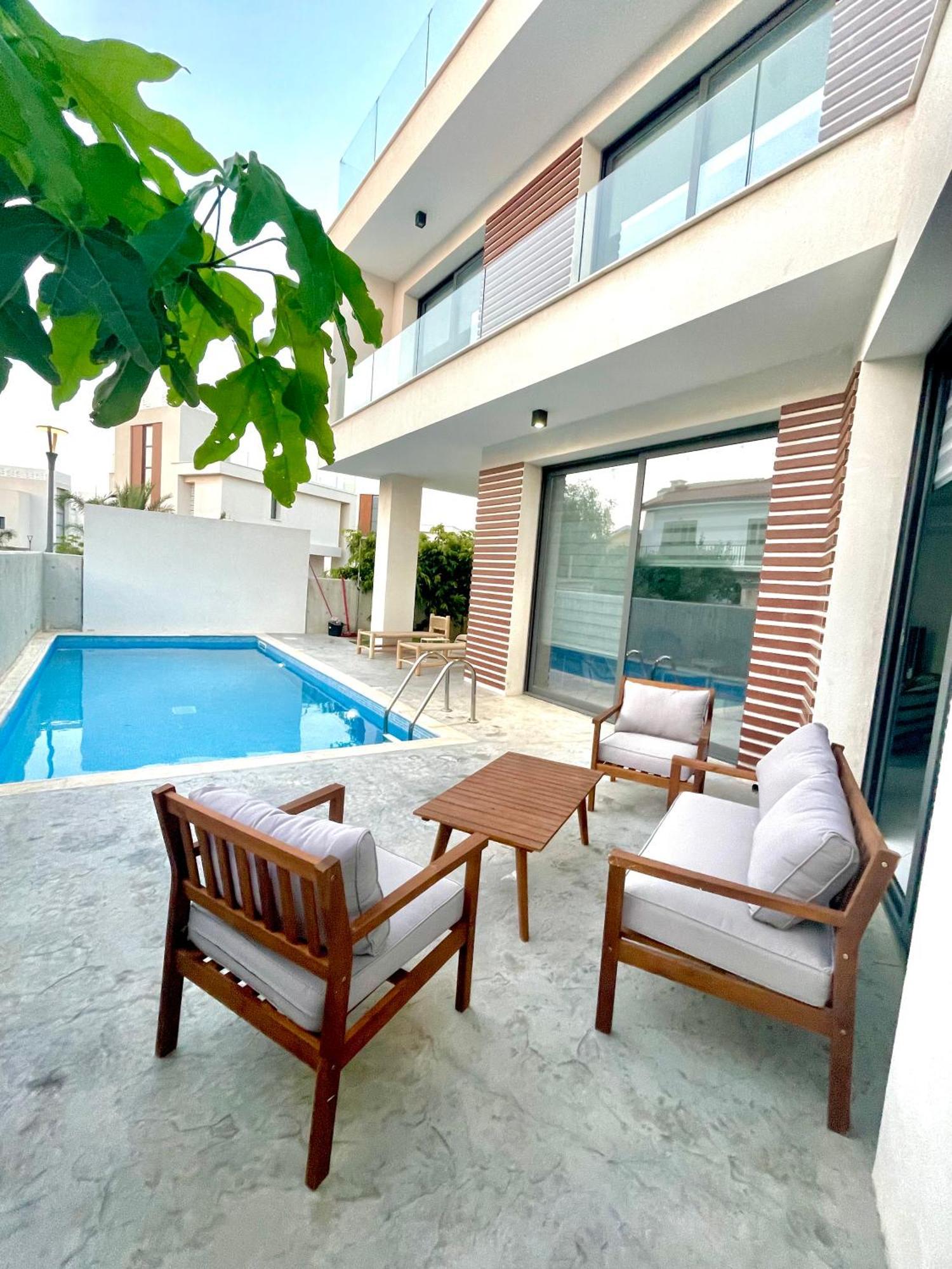 By The 7 Villa *