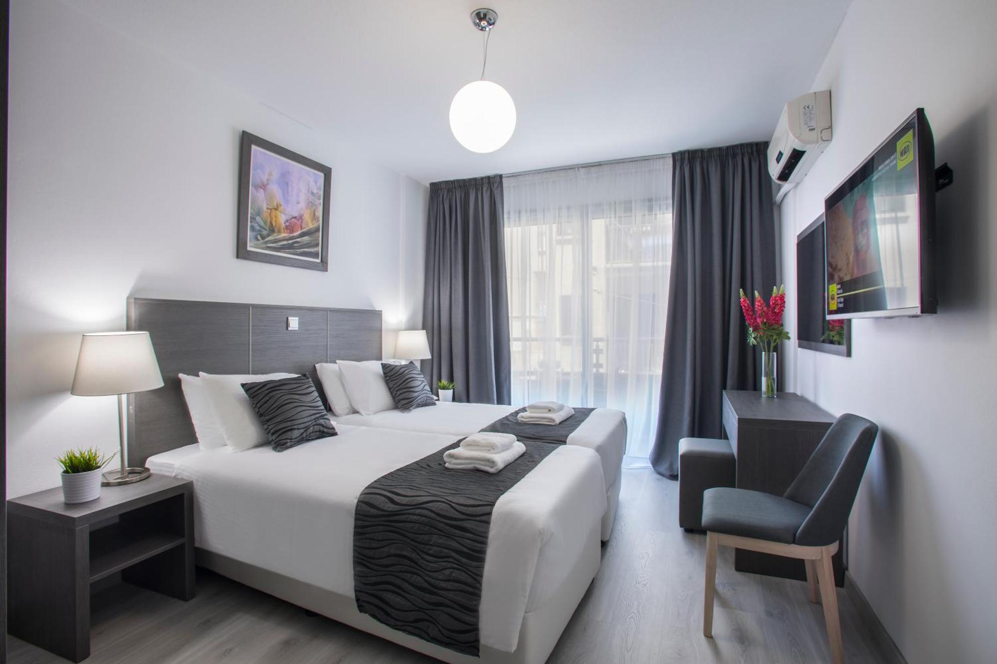 Blazer Aparthotel