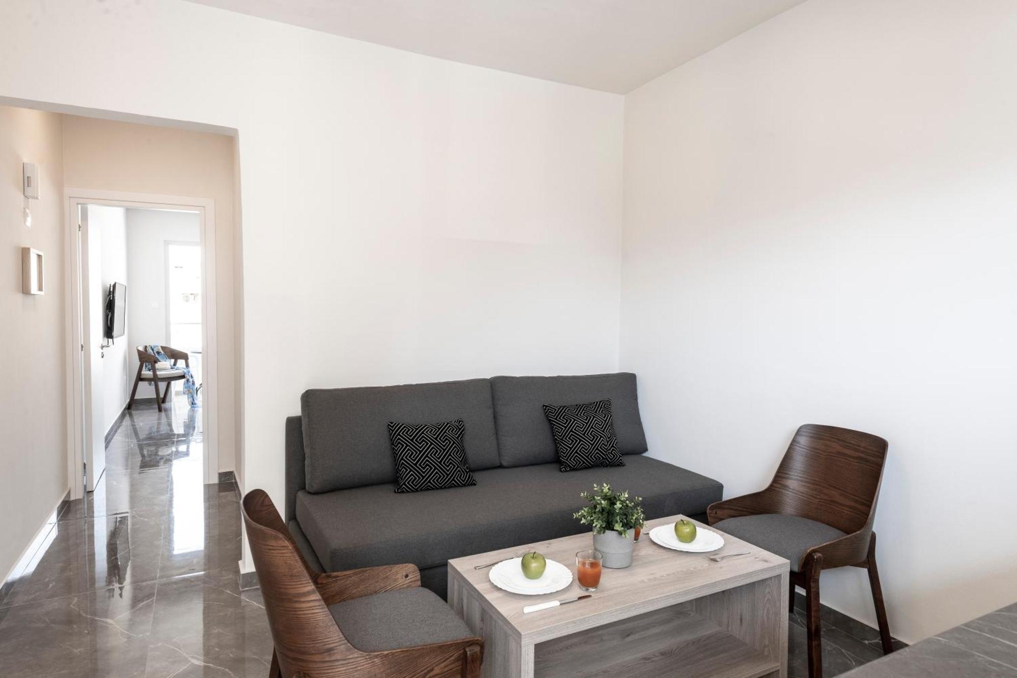 Aparthotel Blazer Larnaca