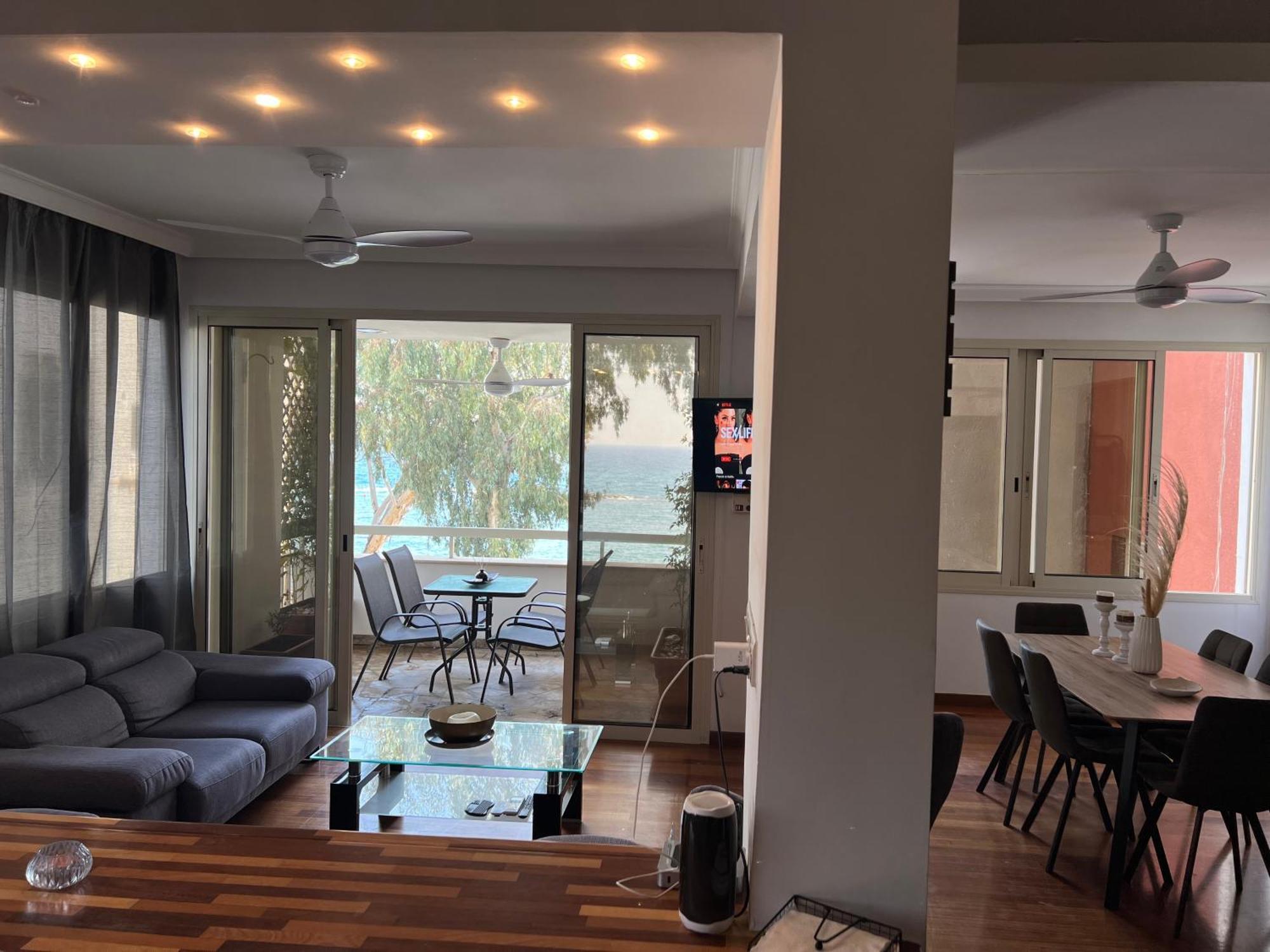 Sea View Amathus Luxury *