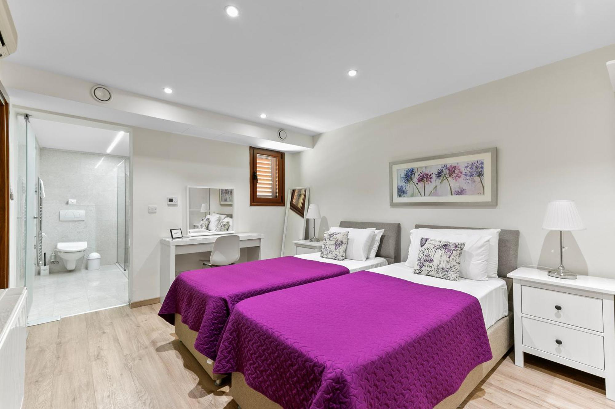 5 Bedroom Poseidon With Private Pool, Aphrodite Hills Villa Kouklia