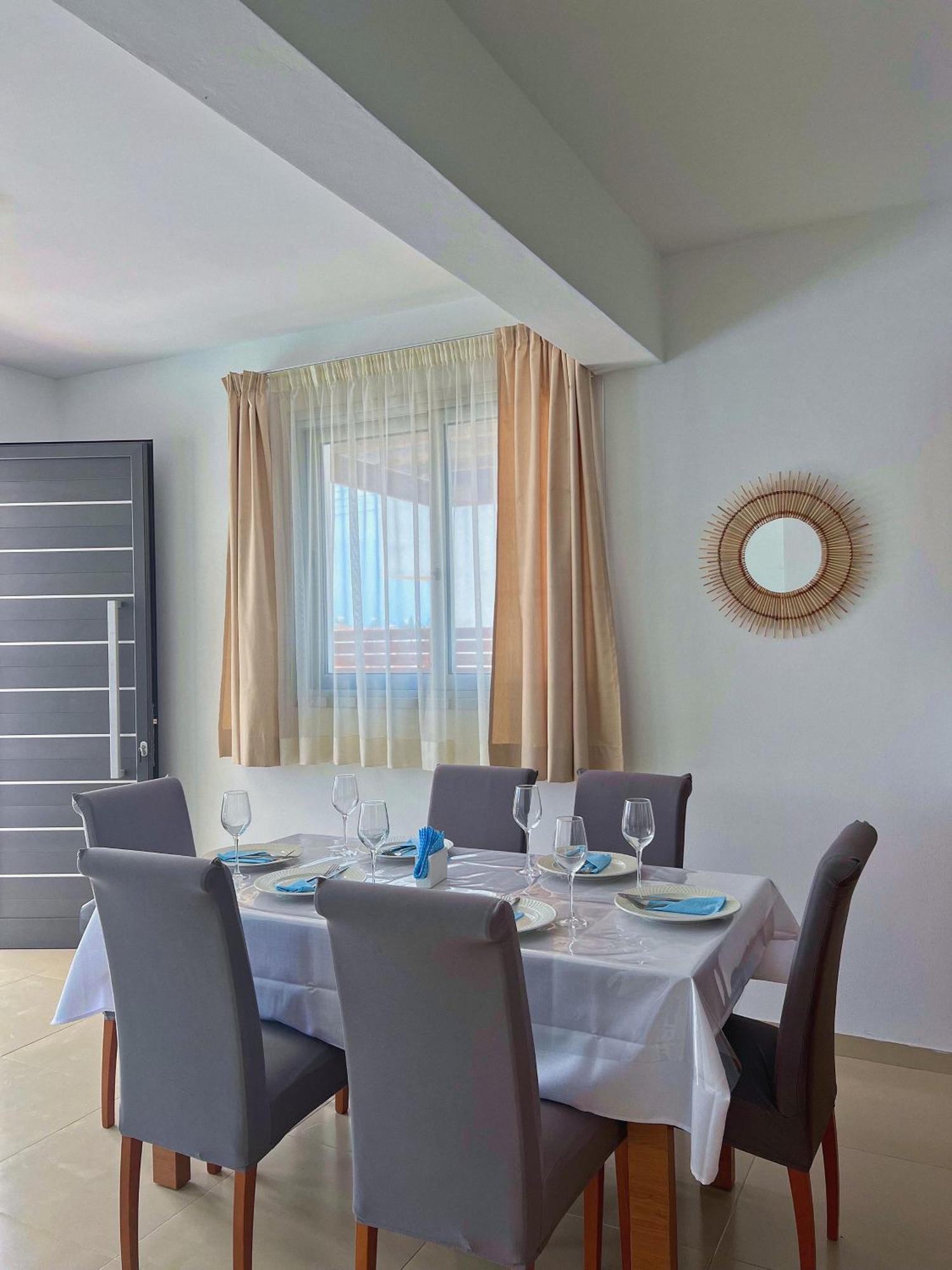3 Bedroom Coral Bay Seaview I Private Pool Pegeia