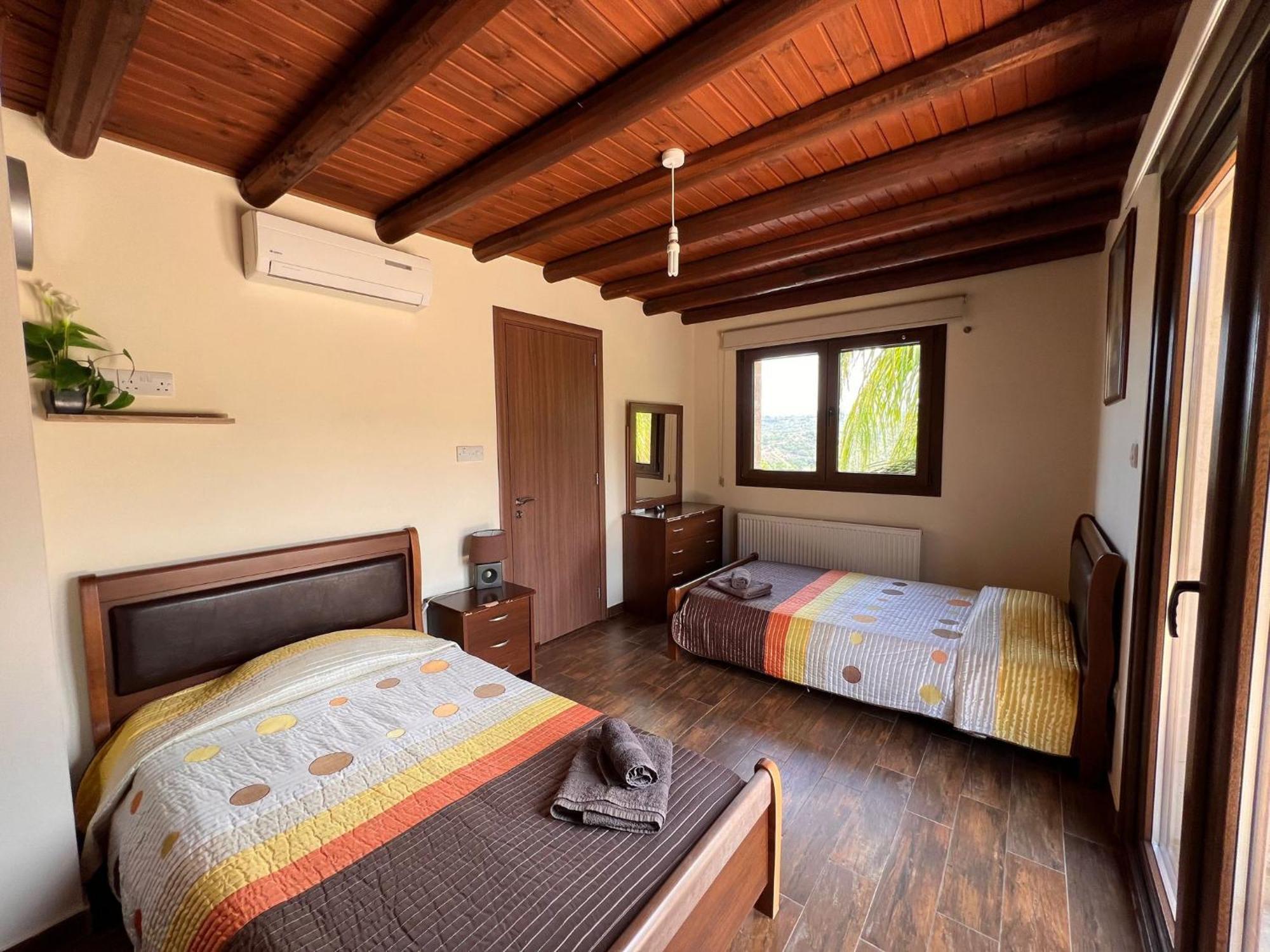 Villa Valencia Grove