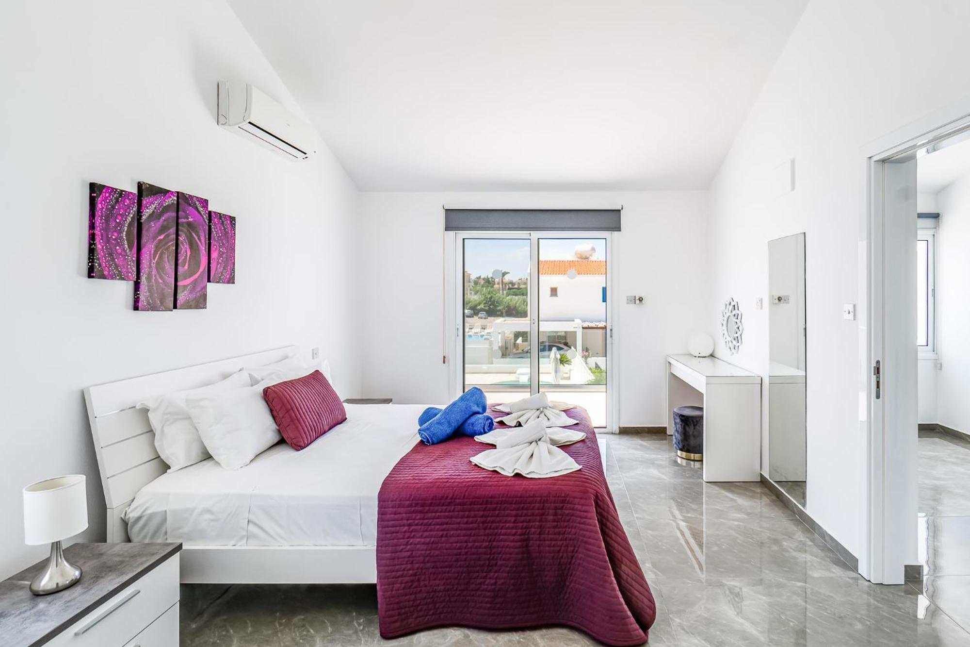 Villa Front Aqua Marina By Ezoria