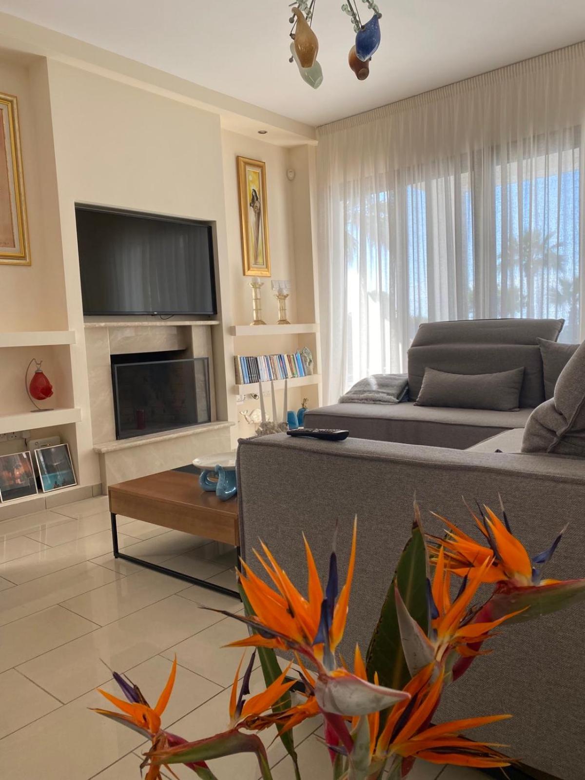 Ionion Beachfront Pousada