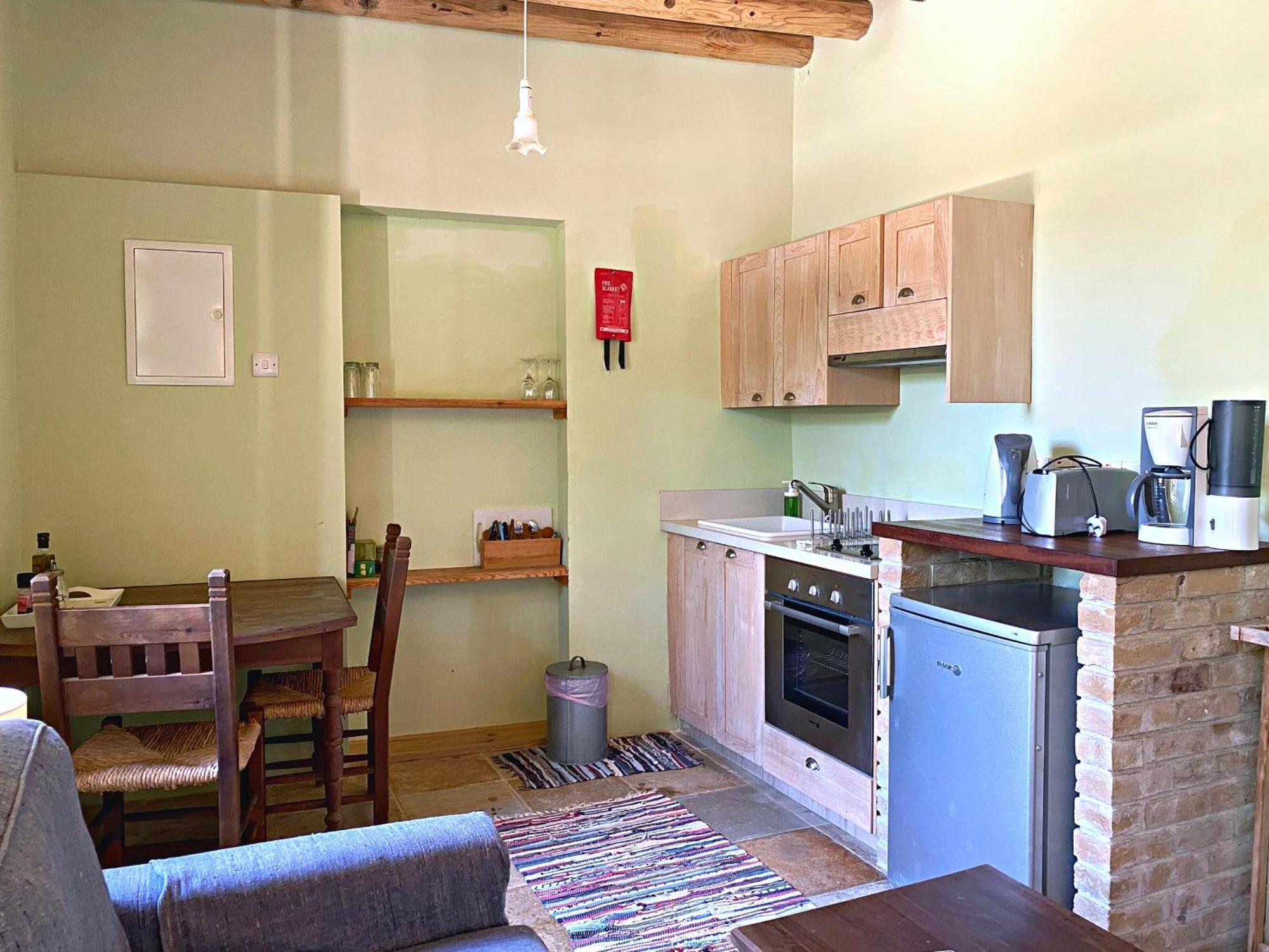 Eveleos Apartment