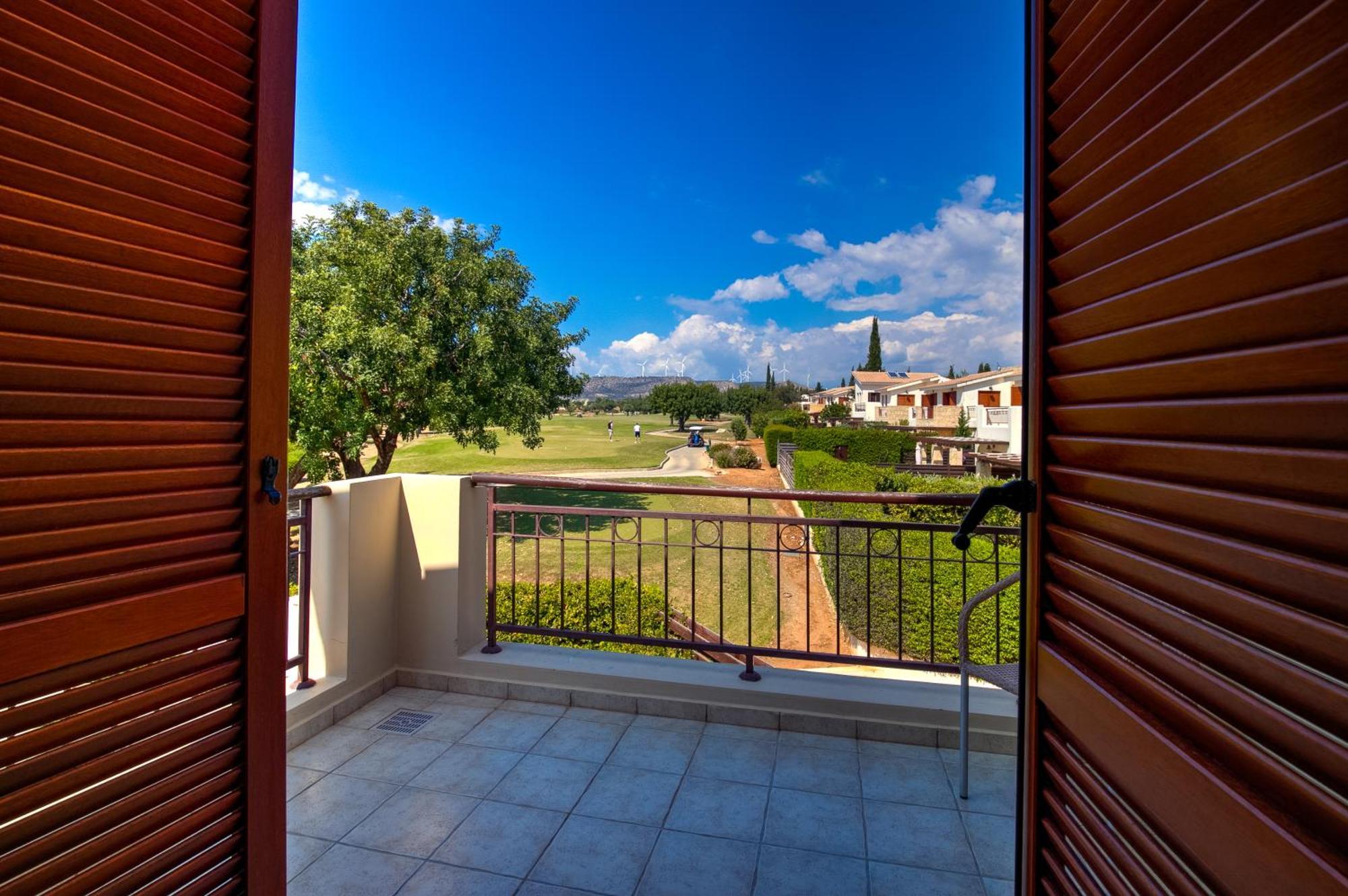3 Bedroom Athina With Private Pool And Golf Views, Aphrodite Hills Holiday home