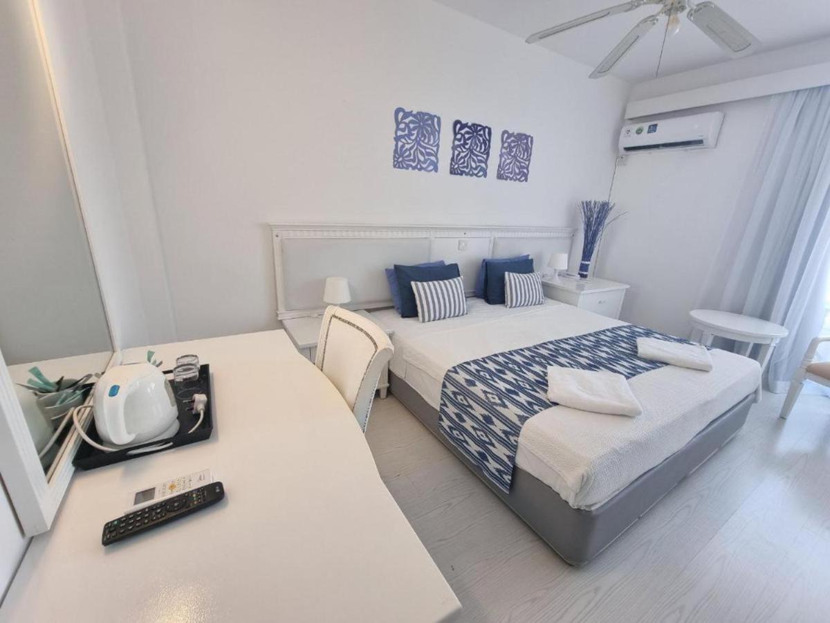 Nereus Hotel 3*