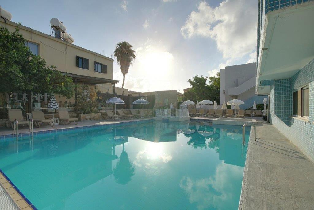 Nereus 3* Paphos