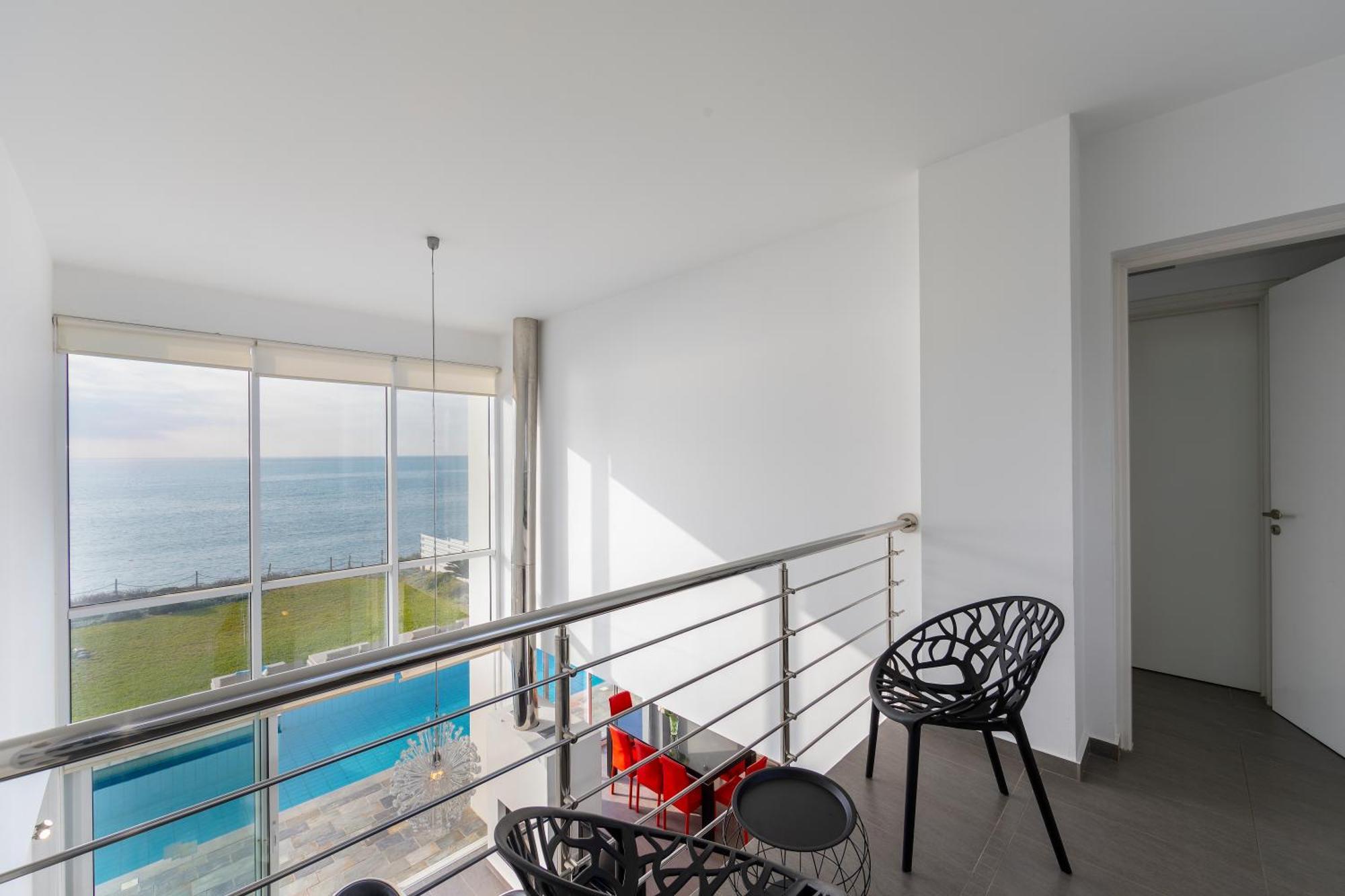 Blue Coral Villas: Exclusive Oceanfront Retreat