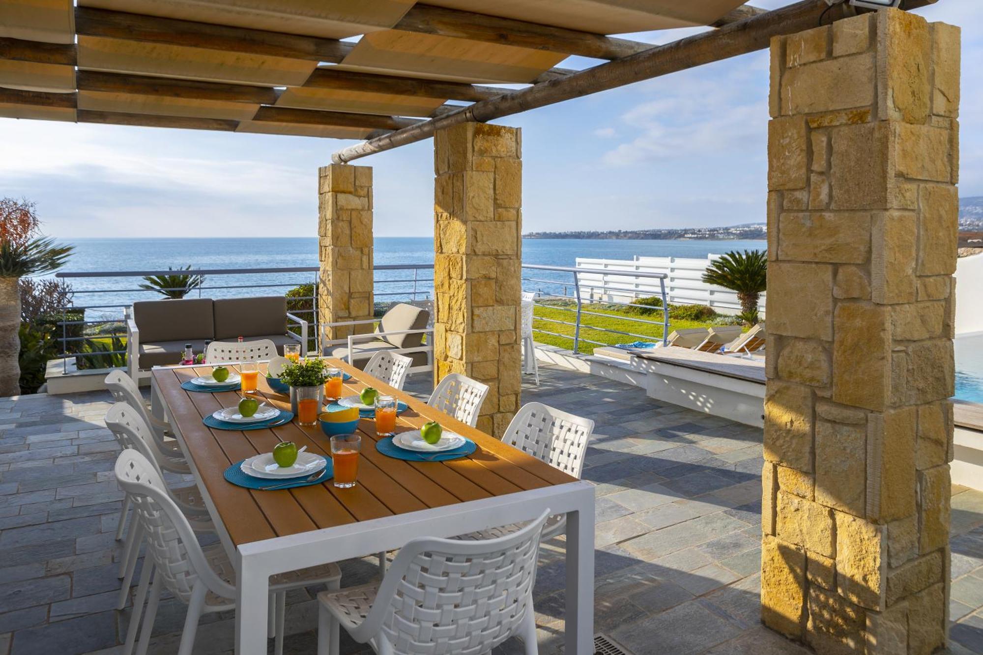 Blue Coral Villas: Exclusive Oceanfront Retreat Pousada *