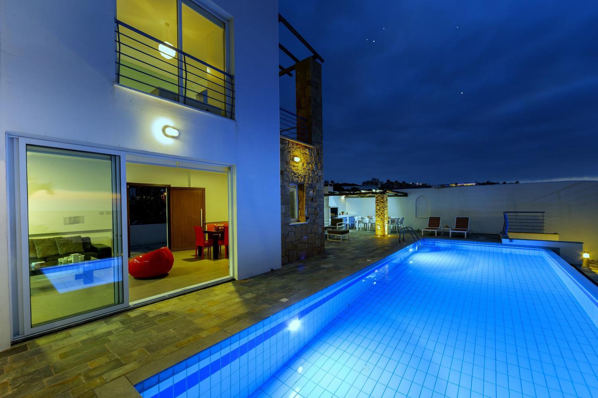 Blue Coral Villas: Exclusive Oceanfront Retreat *