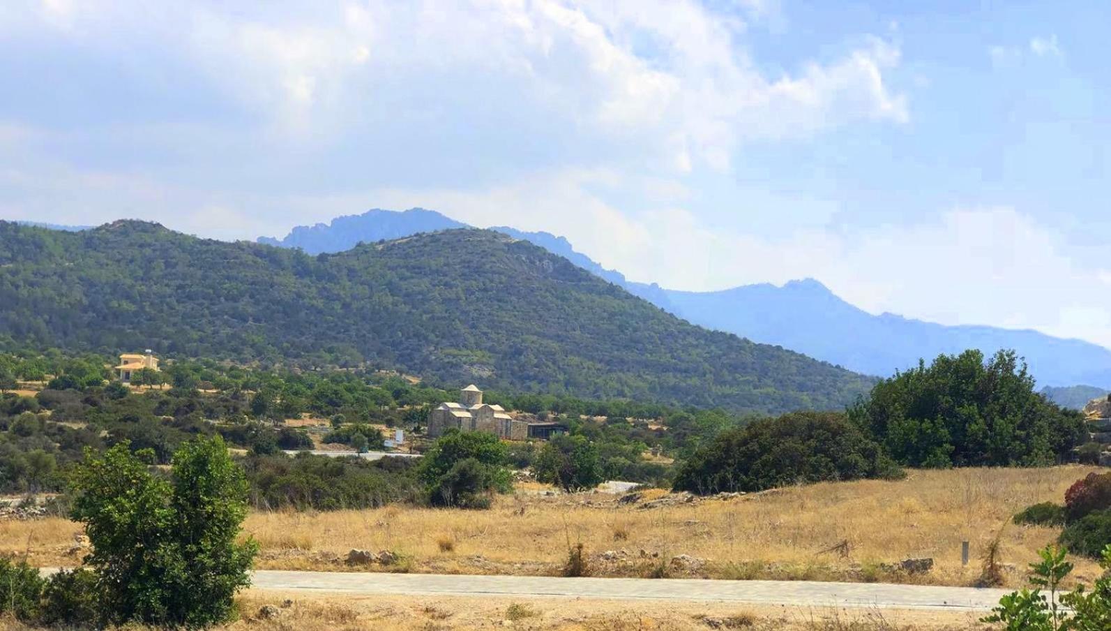 Zambak Village & Restaurant Superb Seafront Location !