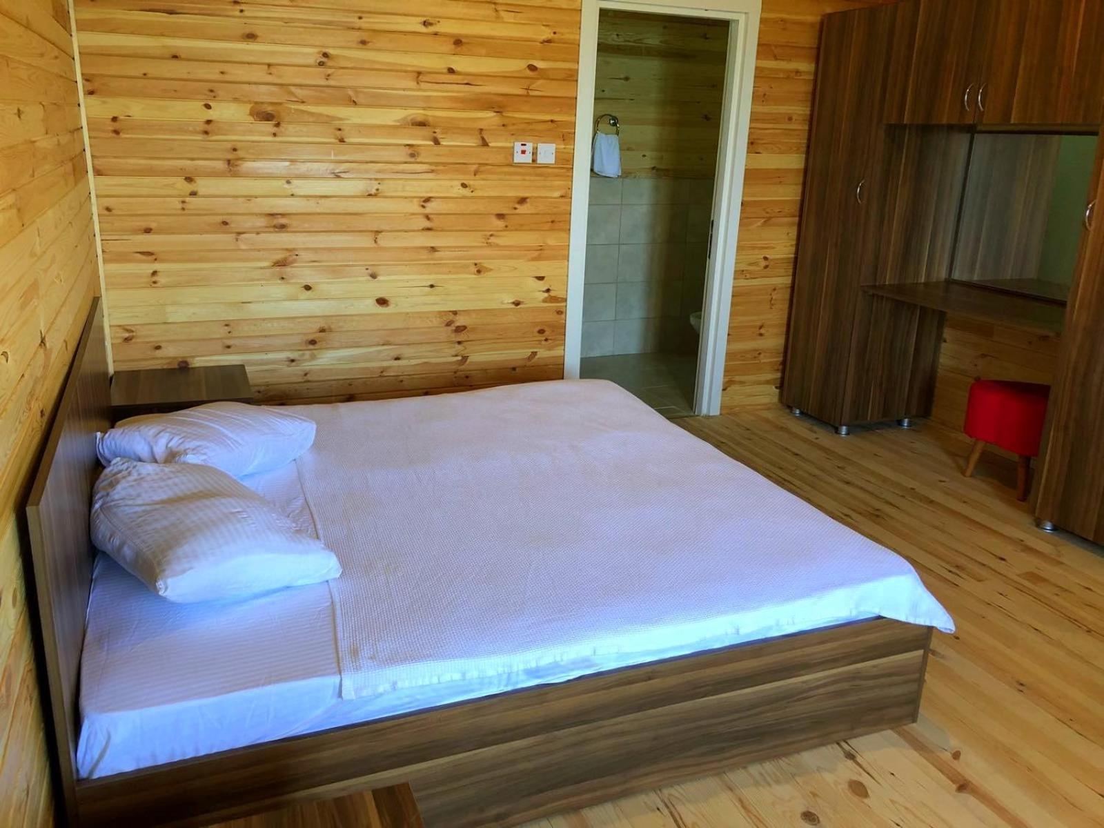 Zambak Village & Restaurant Superb Seafront Location ! Guest house *