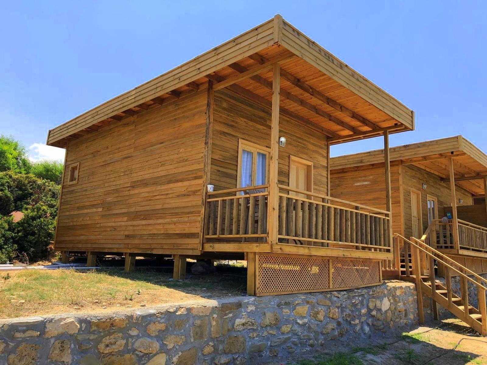 Zambak Village & Restaurant Superb Seafront Location ! Guest house *