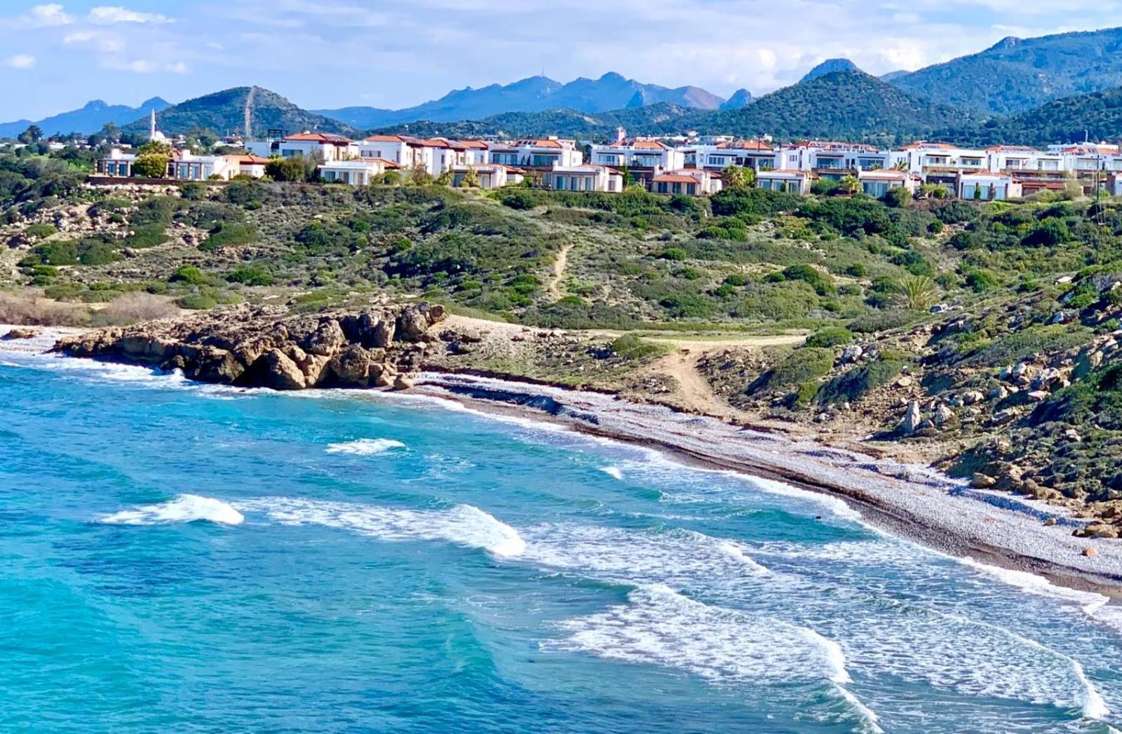 Boho Bay Akanthou