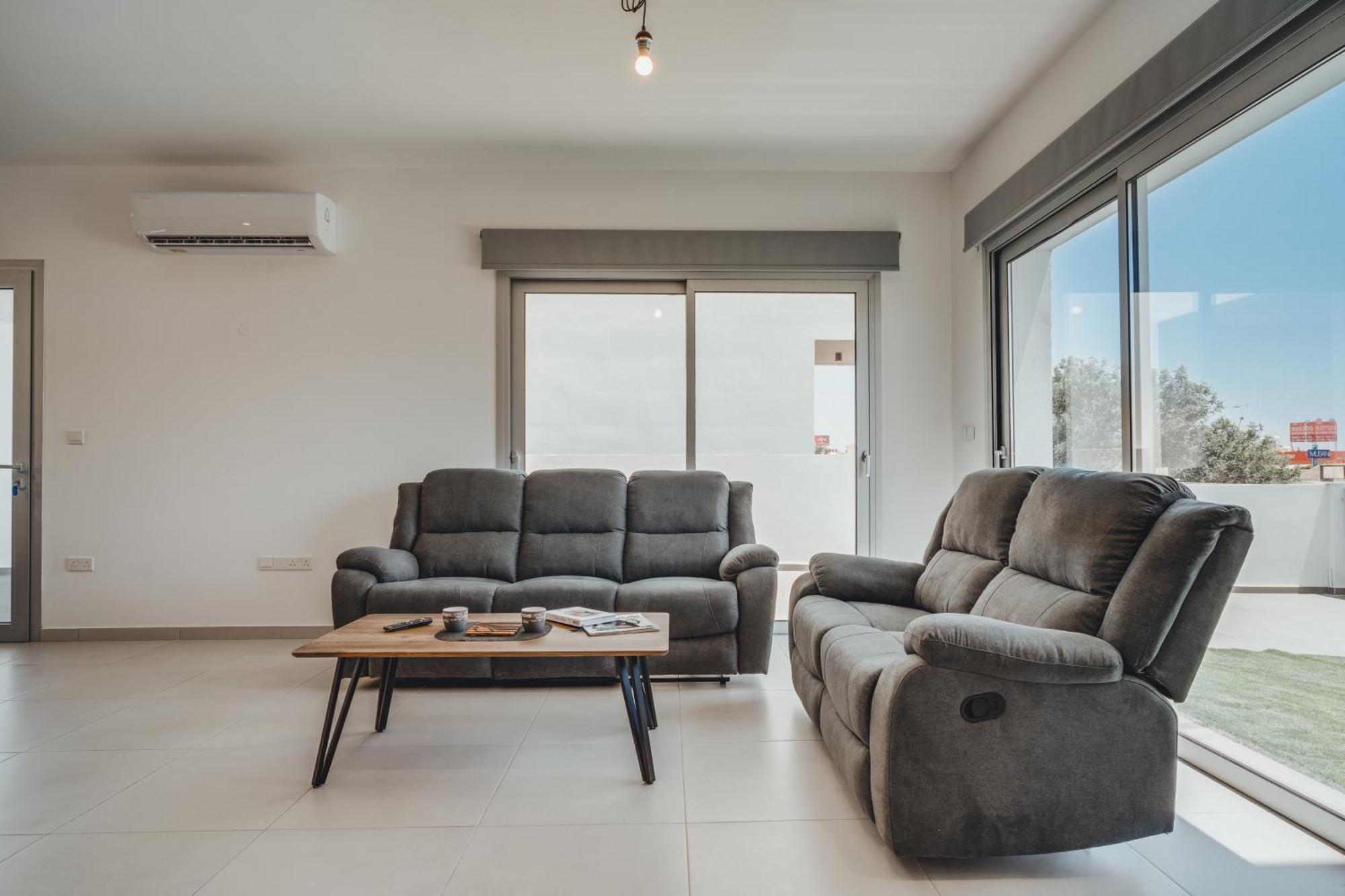 In Style In Modern 3 Bedroom Near Nissi & Square * Agia Napa