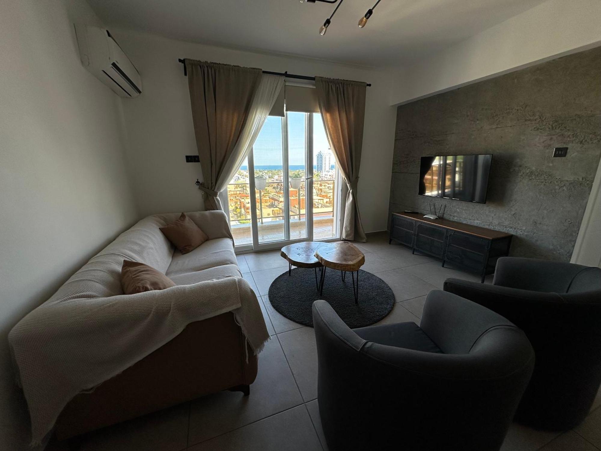 Royal Sun Sitesi ,2 Yatak Odali Deniz Manzarali Daire,iskele Longbeach *