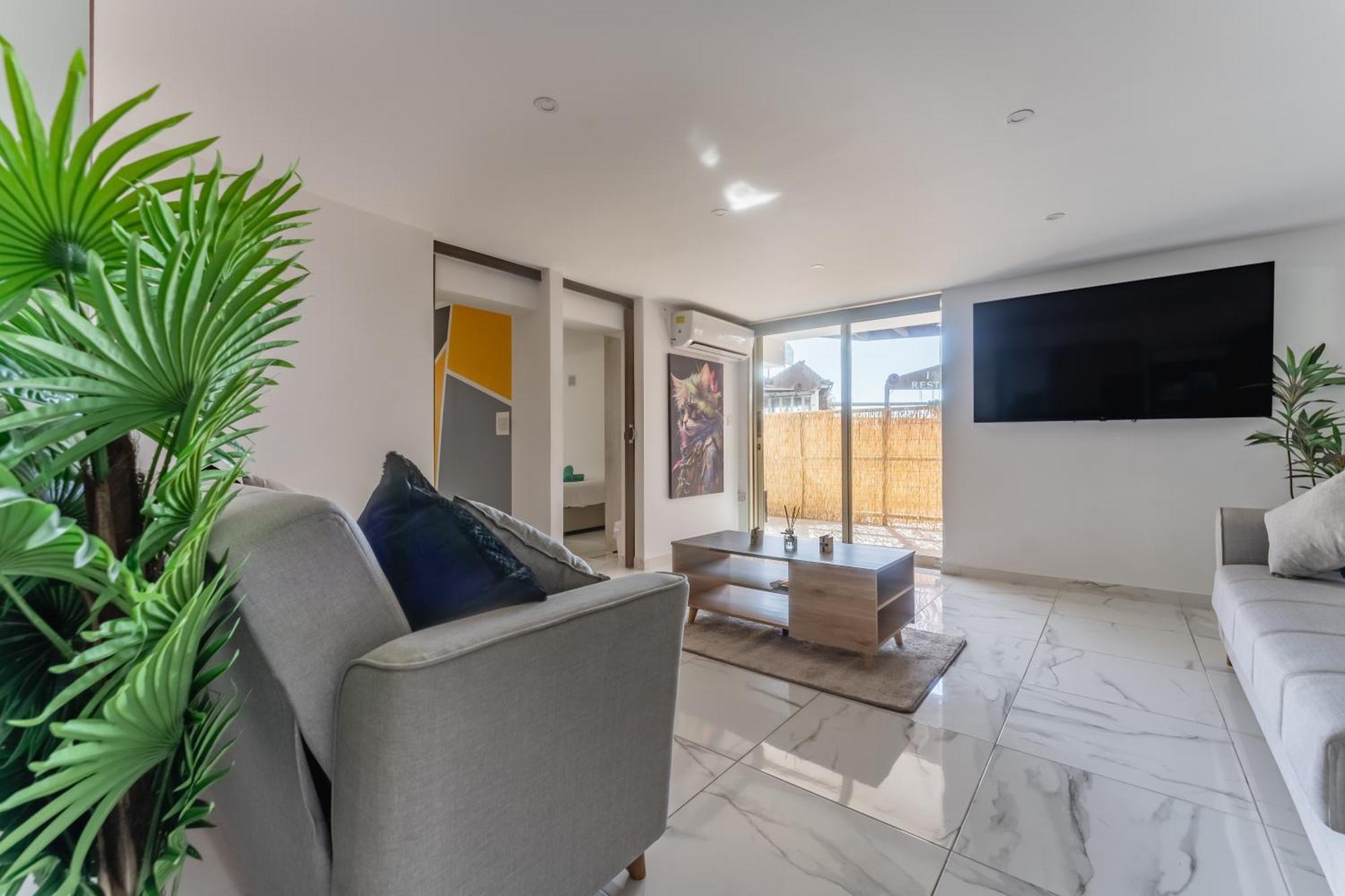Sant Deluxe Apartment *