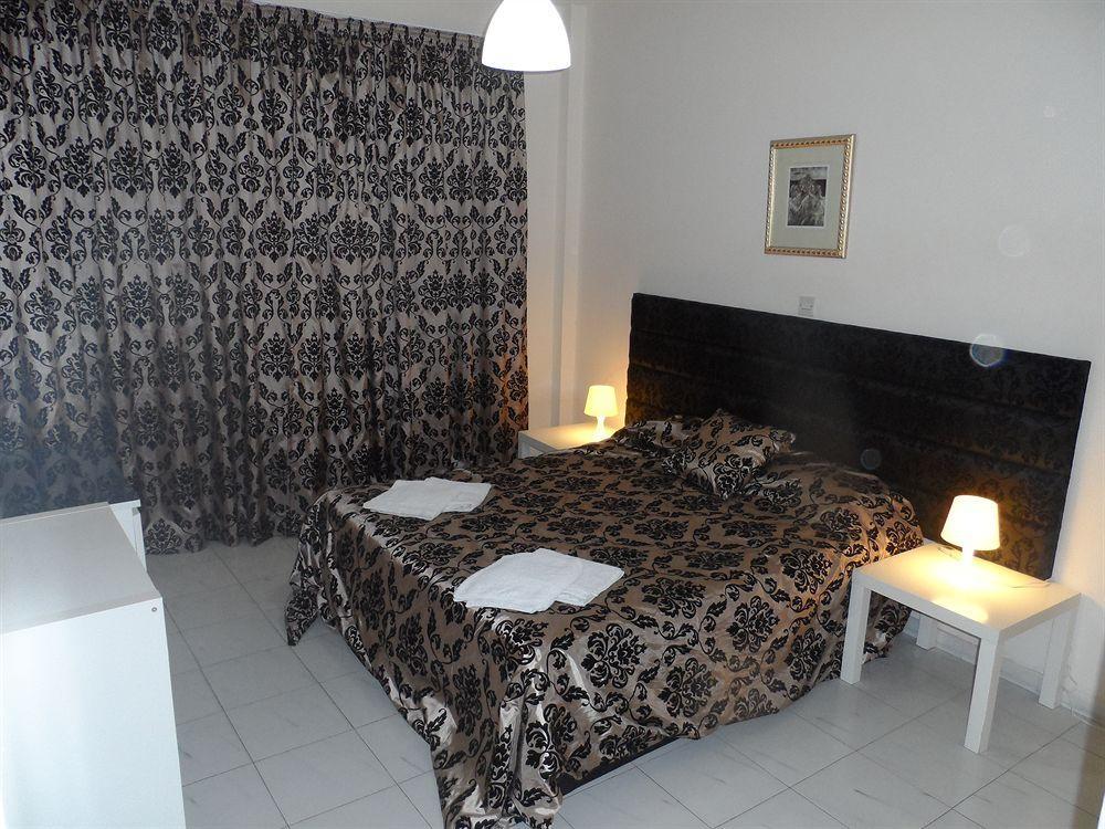 Geotanya Aparthotel